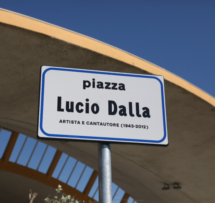 Piazza Lucio Dalla